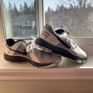 Mens nike shoes, worn 2-3x